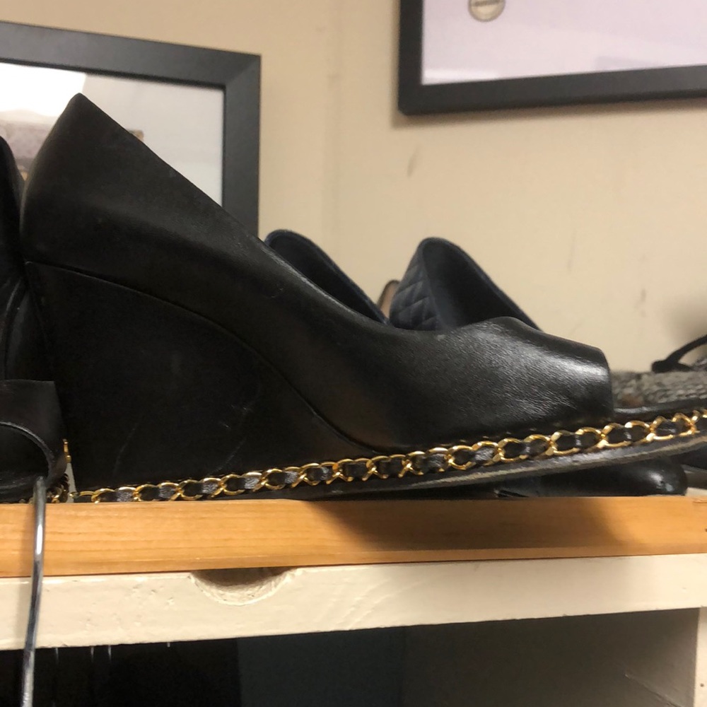 Gorgeous black with gold chain detail Chanel wedge